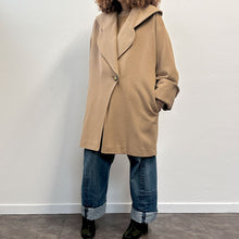 Load image into Gallery viewer, Cappotto Genny by Claude Montana 80s