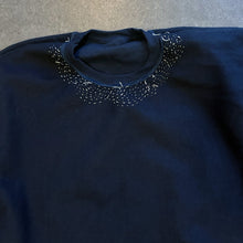 Load image into Gallery viewer, Felpa Sashiko “Onda” – Pezzo unico, realizzata a mano