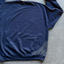 Load image into Gallery viewer, Felpa Sashiko “Onda” – Pezzo unico, realizzata a mano