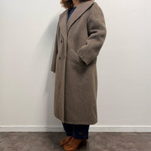 Load image into Gallery viewer, Cappotto Tortora doppiato – Anni ’80
