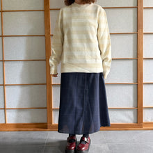 Load image into Gallery viewer, Maglione lana follata a righe bianco panna e nude pallido
