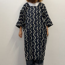 Load image into Gallery viewer, Michiyuki Tradizionale Giapponese Vintage anni ’60 – Indigo/Bianco (Aizome & Kasuri)