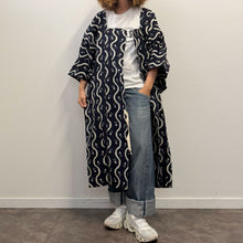 Load image into Gallery viewer, Michiyuki Tradizionale Giapponese Vintage anni ’60 – Indigo/Bianco (Aizome & Kasuri)