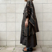 Load image into Gallery viewer, Haori a righe sui toni del marrone 60s
