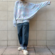 Load image into Gallery viewer, Camicia azzurro pallido a stampe 80s