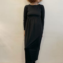 Load image into Gallery viewer, Abito Romeo Gigli linea G nero fine 8os primi 90s