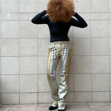 Load image into Gallery viewer, Pantaloni Alma in pelle dorati e argento 90s