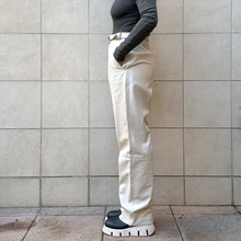 Load image into Gallery viewer, Pantalone bianco in pelle 80s