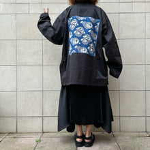 Load image into Gallery viewer, Collezione Kawaii giacca militare nera con toppa Doraemon