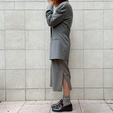 Load image into Gallery viewer, Spezzato giacca e gonna color grigio salvia 90s