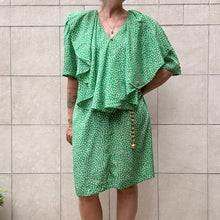 Load image into Gallery viewer, Abito verde in seta 80s