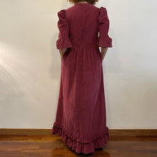 Load image into Gallery viewer, Abito Batsheva color bordeaux a coste