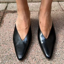 Load image into Gallery viewer, Mules Pancaldi per Ferrario Monte Napoleone 90s