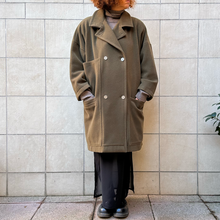Load image into Gallery viewer, Cappotto Gianni Versace color oliva 80s