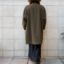 Load image into Gallery viewer, Cappotto Gianni Versace color oliva 80s