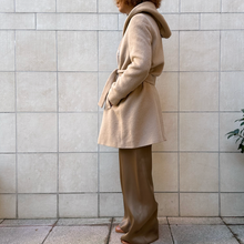 Load image into Gallery viewer, Cappotto Marella color cammello Y2K