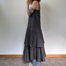 Load image into Gallery viewer, Abito sartoriale a balze Nero 90s