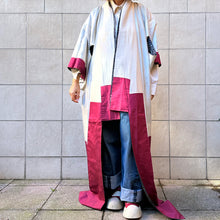 Load image into Gallery viewer, kimono in seta blu con stampe geometriche fine 50s