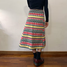 Load image into Gallery viewer, Gonna Mei-Drama sartoriale realizzata con tessuto di tappezzeria vintage