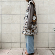 Load image into Gallery viewer, K-Coprimi gilet caramello/bianco/nero