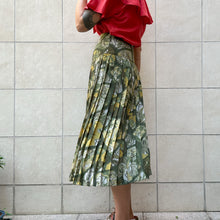 Load image into Gallery viewer, Gonna plissettata verde a stampe 80s