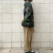 Load image into Gallery viewer, Collezione Kawaii giacca upcycling mimetica nylon riciclato con toppa ANPAMAN
