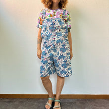 Load image into Gallery viewer, Salopette O'neill bianco e blu 90s