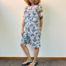 Load image into Gallery viewer, Salopette O'neill bianco e blu 90s