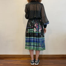 Load image into Gallery viewer, Abito in chiffon di seta sartoriale 70s