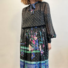 Load image into Gallery viewer, Abito in chiffon di seta sartoriale 70s