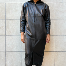 Load image into Gallery viewer, Abito Gianfranco Ferre nero in pelle 80s