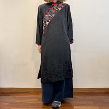 Load image into Gallery viewer, Abito ricamato a mano cinese 80s