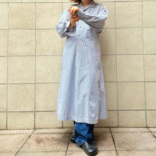 Load image into Gallery viewer, Abito a righe bianco e blu vintage 90s