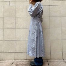 Load image into Gallery viewer, Abito a righe bianco e blu vintage 90s