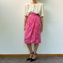 Load image into Gallery viewer, Gonna Escada by Margaretha Ley in seta rosa big babol 90s