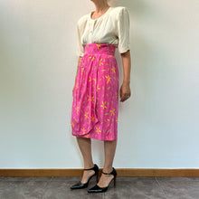 Load image into Gallery viewer, Gonna Escada by Margaretha Ley in seta rosa big babol 90s
