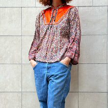 Load image into Gallery viewer, Blusa made in Pakistan vintage 70s