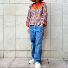 Load image into Gallery viewer, Blusa made in Pakistan vintage 70s