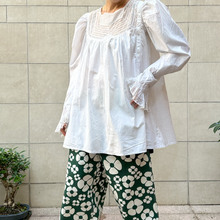 Load image into Gallery viewer, Blusa Antica sartoriale bianca