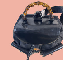 Load image into Gallery viewer, Zaino bamboo Gucci vintage,
