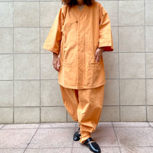 Load image into Gallery viewer, Hanbok Moderno di un tempio buddista