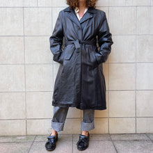 Load image into Gallery viewer, trench pelle nera 80s