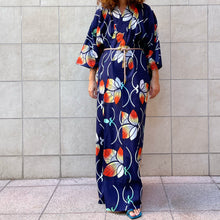 Load image into Gallery viewer, Yukata Japan in cotone blu con stampe floreali 70s