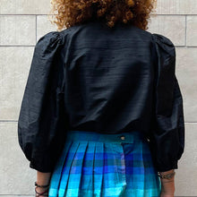 Load image into Gallery viewer, Camicia nera in seta 80s