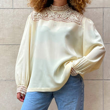 Load image into Gallery viewer, Camicia in seta 70s