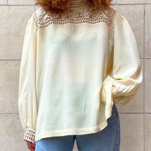Load image into Gallery viewer, Camicia in seta 70s