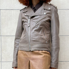 Load image into Gallery viewer, Perfecto Schott tortora 2000s