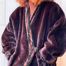 Load image into Gallery viewer, Ecopelliccia Fendi 80s