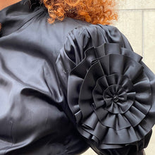 Load image into Gallery viewer, Camicia nera , maniche a fiore 80s