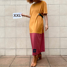 Load image into Gallery viewer, Mollami Dress Ocra/Marsala con martingala verde bottiglia